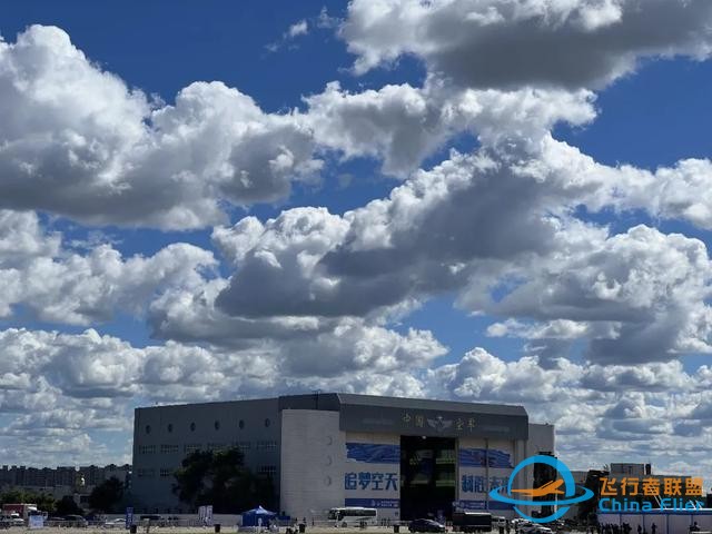 2022年空軍航空開放活動(dòng)，這樣看-4272