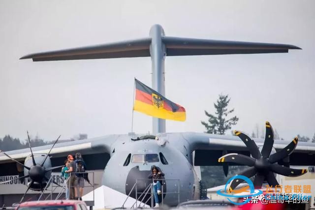與空中加油飛機A400M近距離接觸-1697