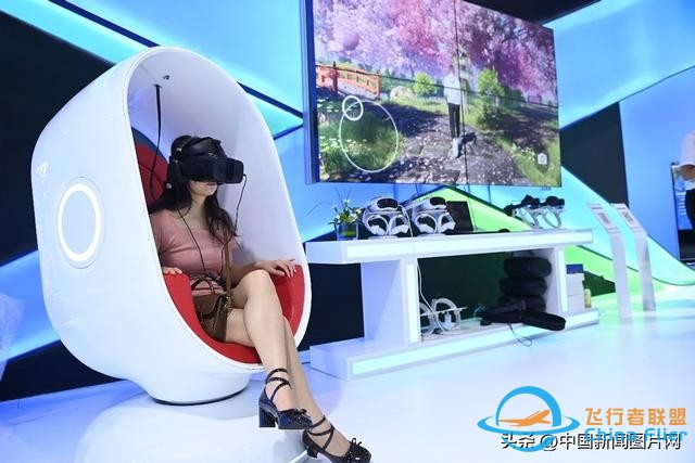 第五屆西洽會開幕：飛行模擬器吸引嘉賓體驗-8875