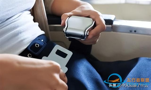 乘坐飛機需要知道的幾點,關鍵時候總能幫助你!-1559