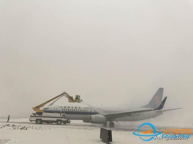 飛機起降必須開飛行模式？技術真相與安全邏輯深度解析-2687