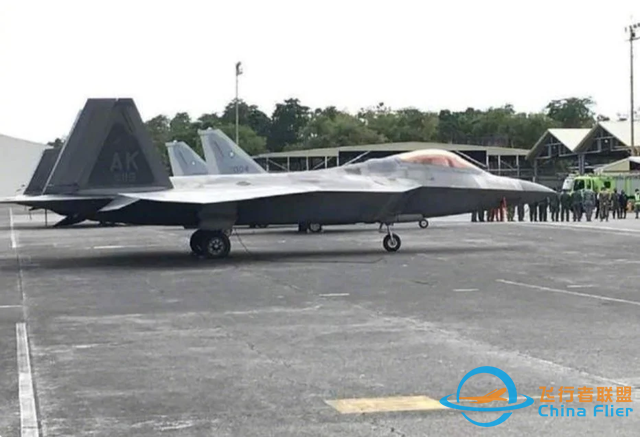 美軍情況越發不妙，美媒下了最后結論：F-35和B-21不敢輕易進南海-3594